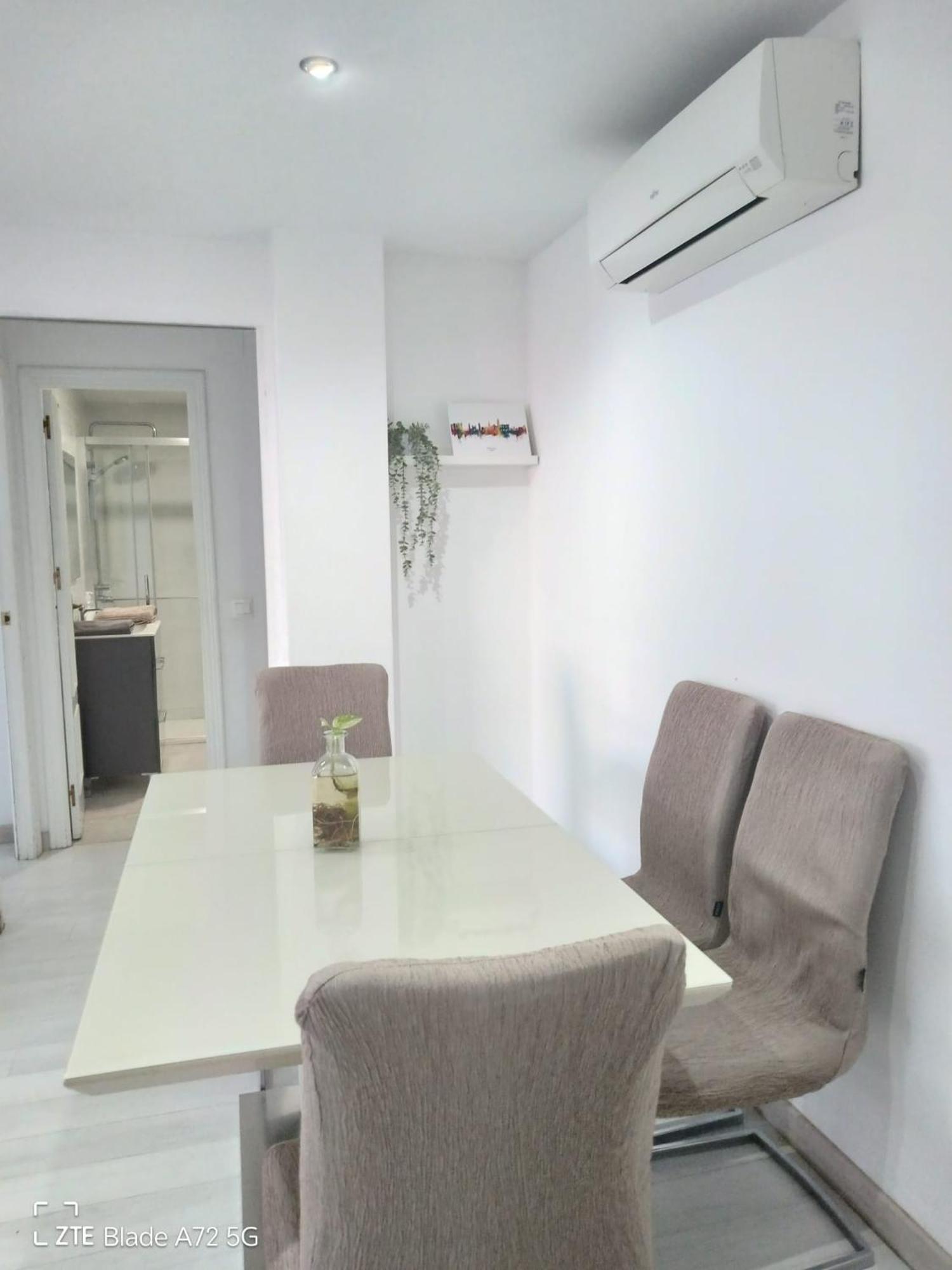 A10minutosdelaplayaandando Apartment Malaga Bagian luar foto